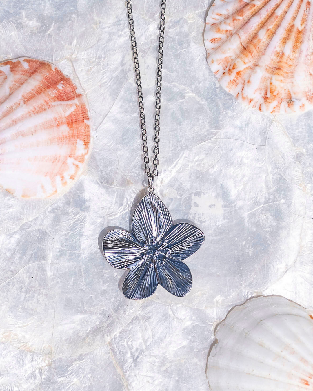 Collier Bloom