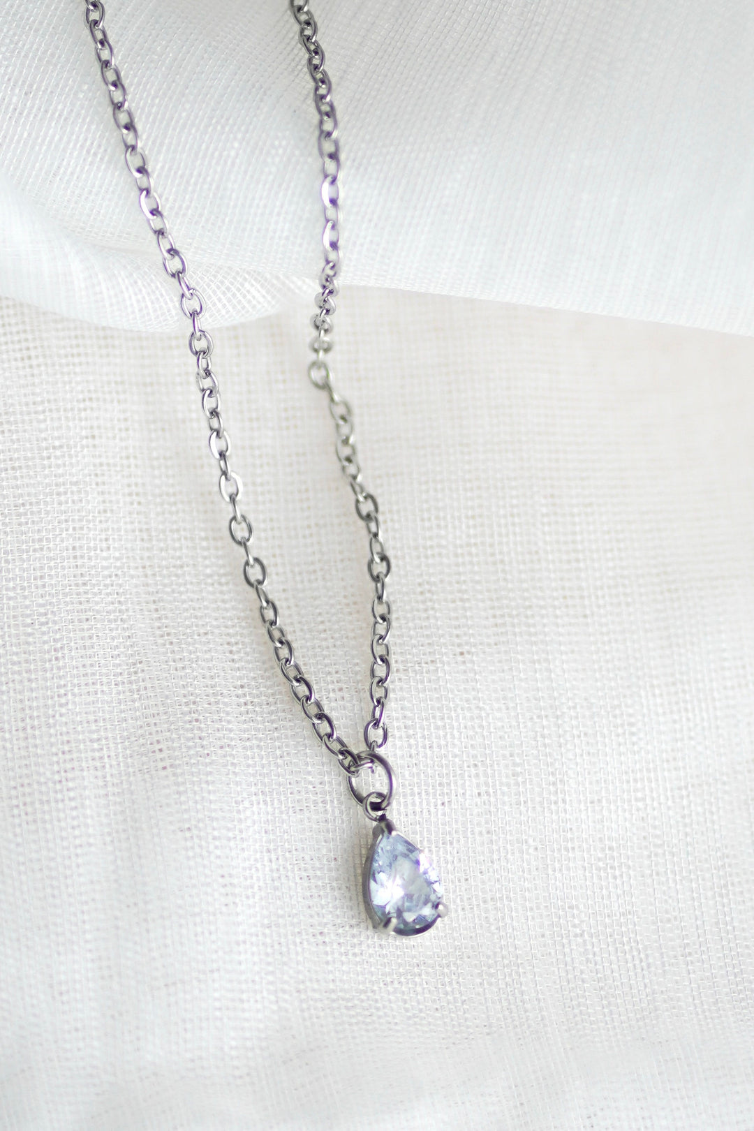 Waterdrop necklace
