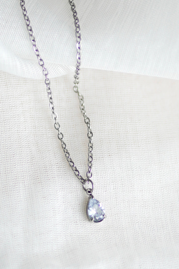 Waterdrop necklace
