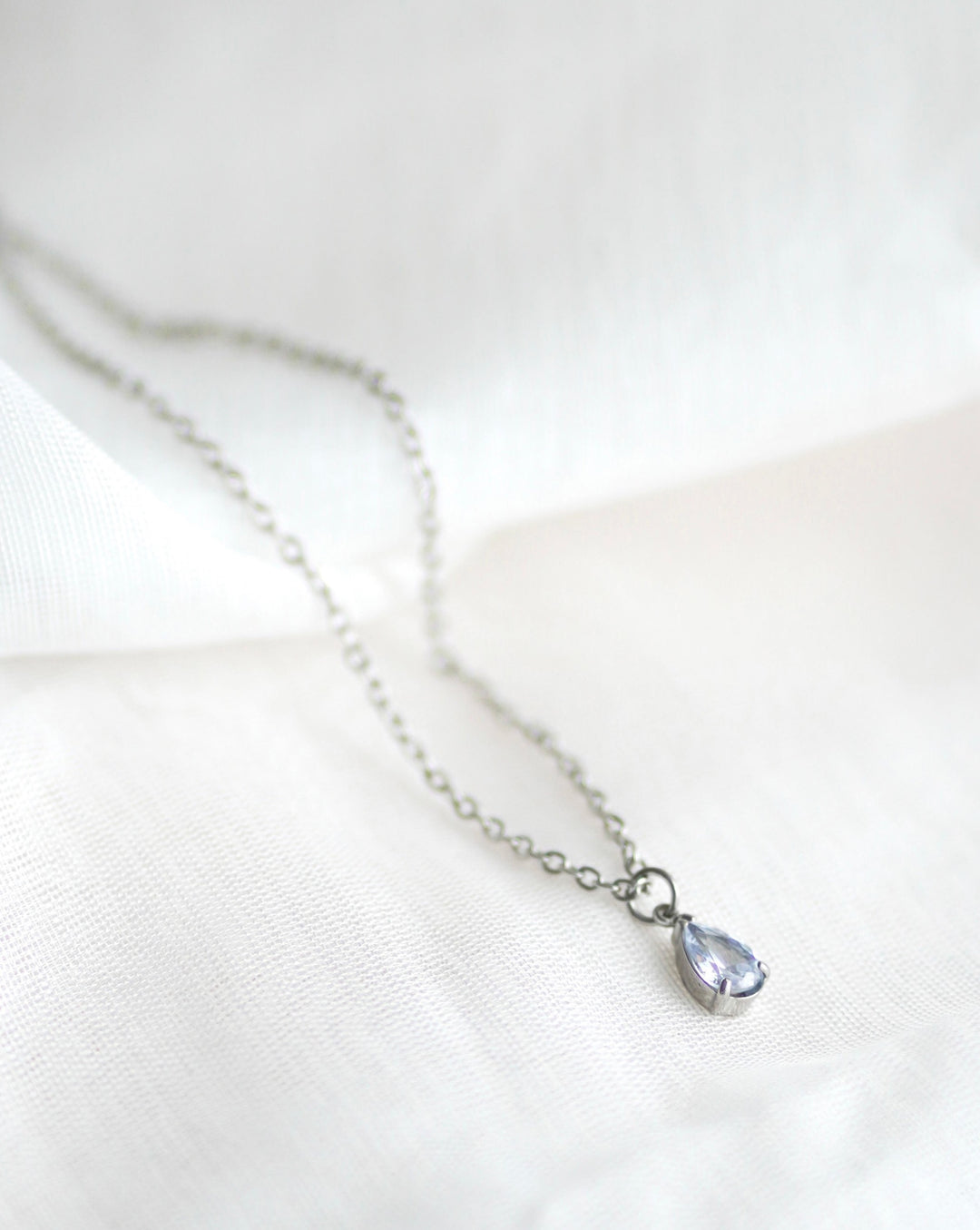 Waterdrop necklace