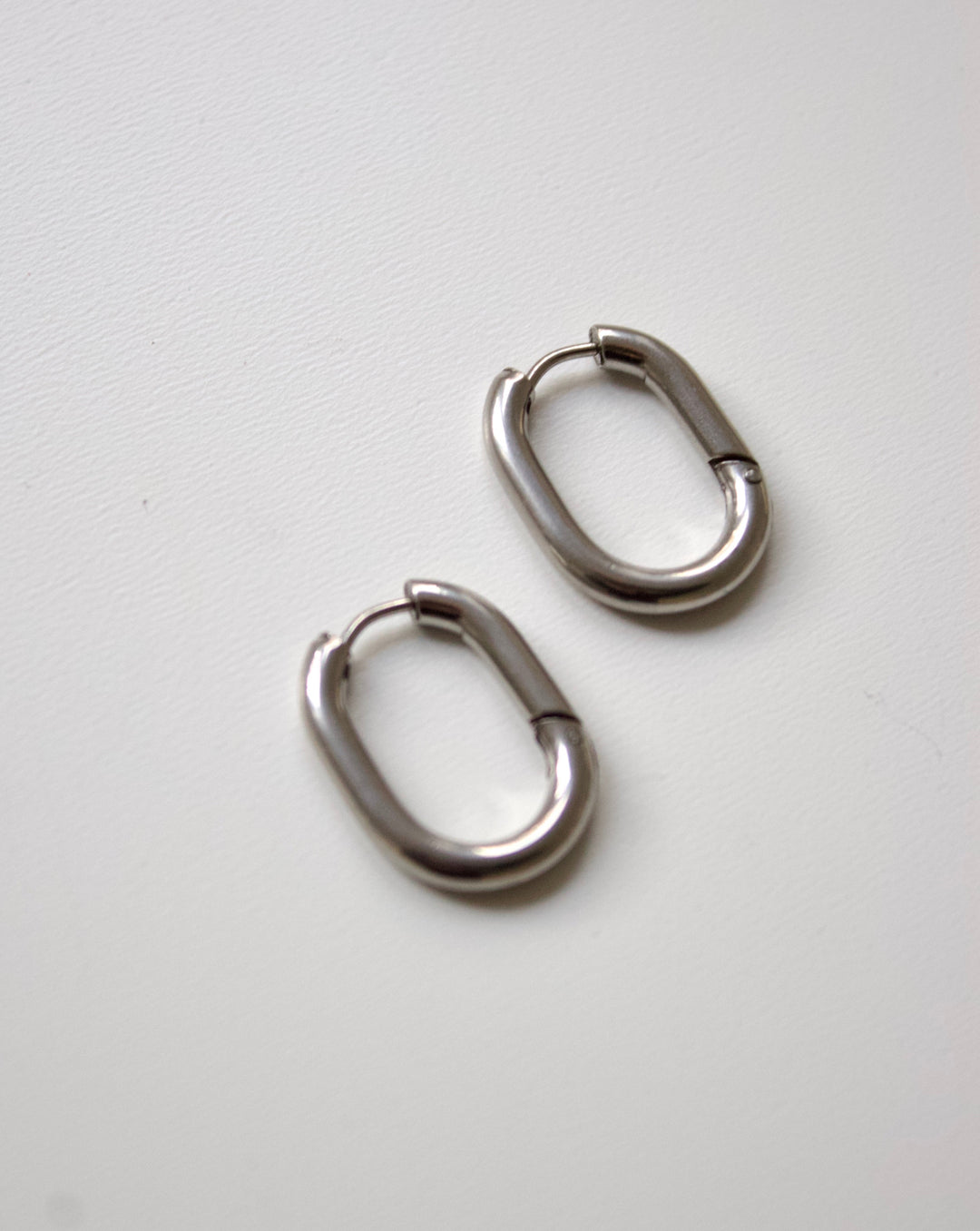 Oval Hoops