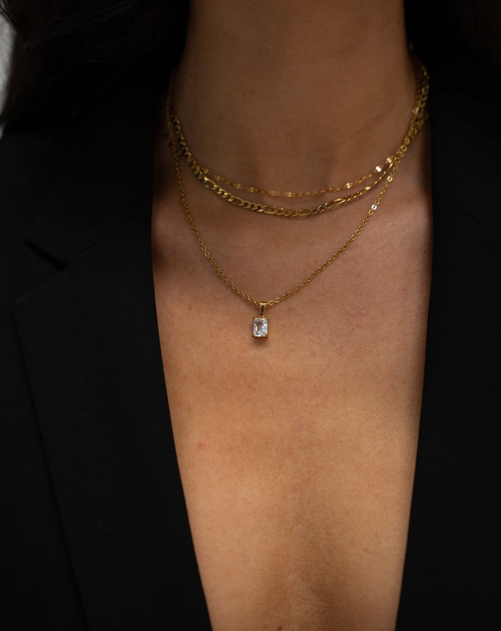 Huggie chain