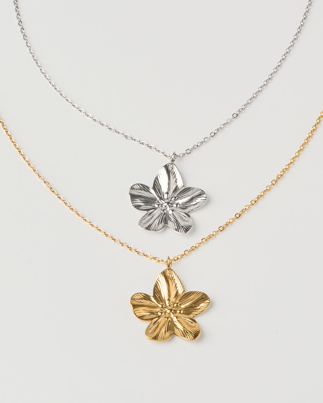 Collier Bloom