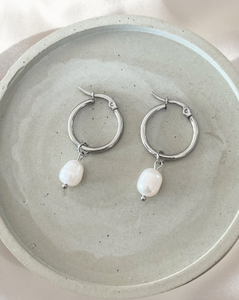 Pearls hoops